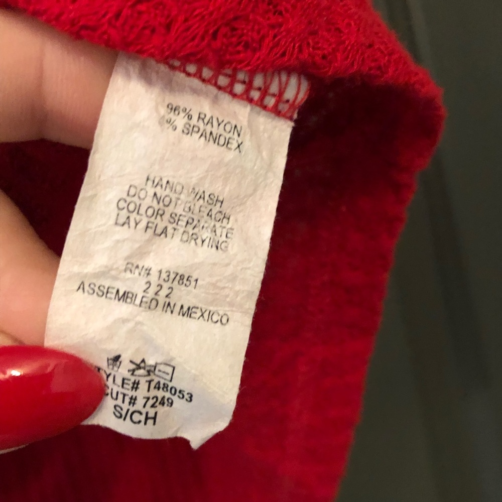 🌺 Live in the moment Red Women’s Shirt Size S - Picture 2 of 8